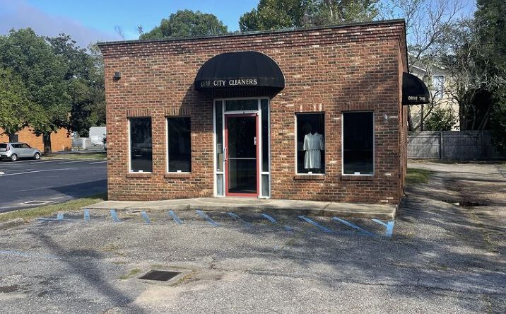 Pictures of Retail property located at 1054 Dauphin St, Mobile, AL 36604 for lease - image #1