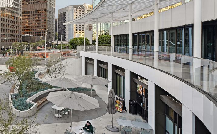 Pictures of Retail, Restaurant property located at 445 S Figueroa St, Los Angeles, CA 90071 for lease - image #1