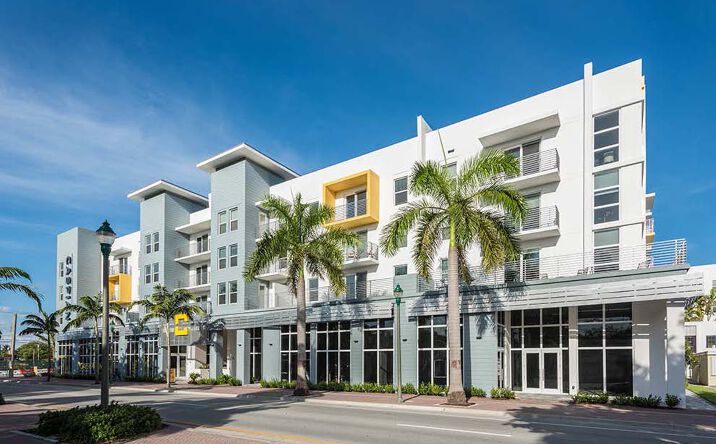 Pictures of Retail property located at 190 SE 5th Ave, Delray Beach, FL 33483 for lease - image #1