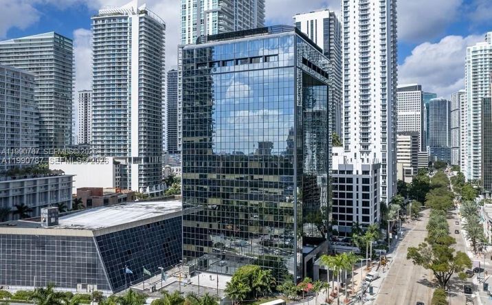Pictures of Industrial, Office property located at 1200 Brickell Ave # 200, Miami, FL 33131 for lease - image #1