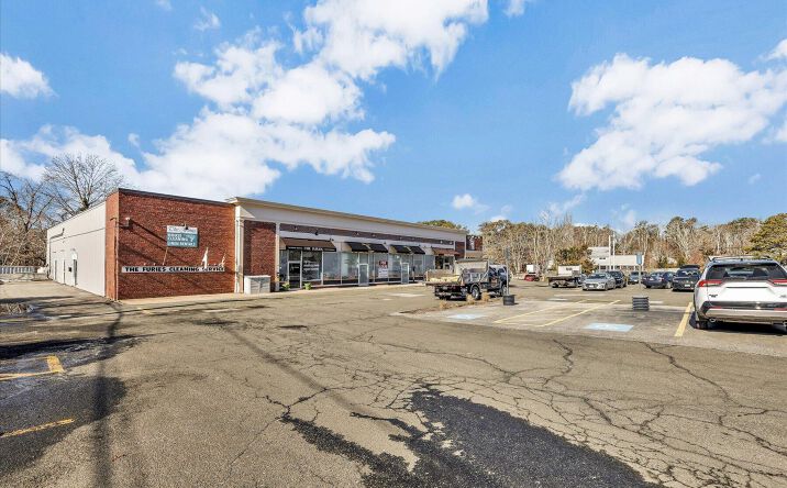 Pictures of Retail property located at 2393 U.S. 6 Center, Wellfleet, MA 02667 for lease - image #1