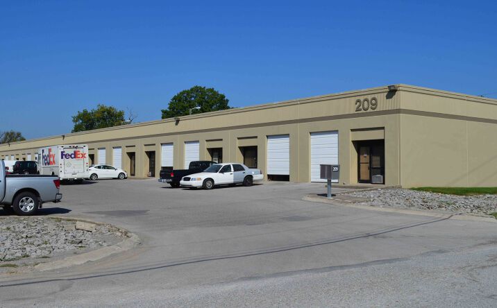 Pictures of Industrial property located at 209 River Hills Dr, Nashville, TN 37210 for lease - image #1