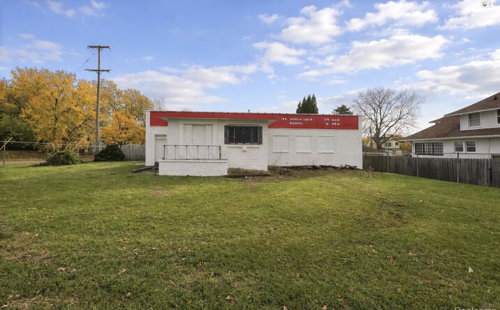 Pictures of Office, Industrial, Special Purpose property located at 556 Auburn Ave, Pontiac, MI 48342 for lease - image #1