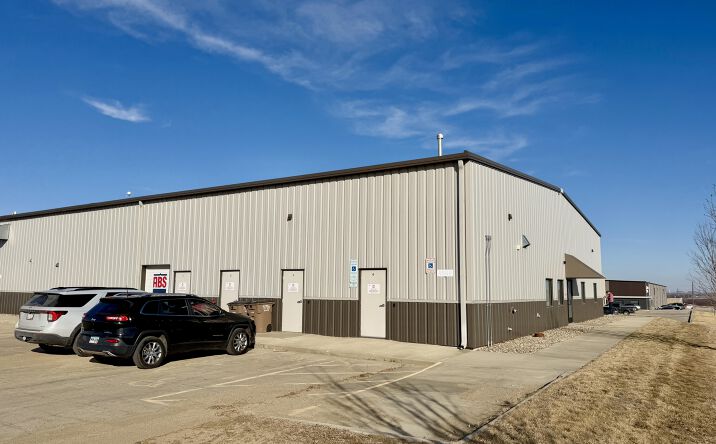 Pictures of Office property located at 4900 N Velocity Ave, Sioux Falls, SD 57104 for lease - image #1