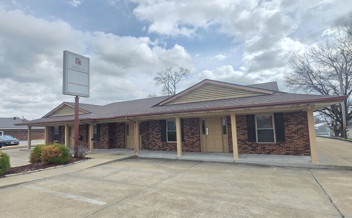 Pictures of Retail, Office property located at 519 N Main St, Perryville, MO 63775 for lease - image #1