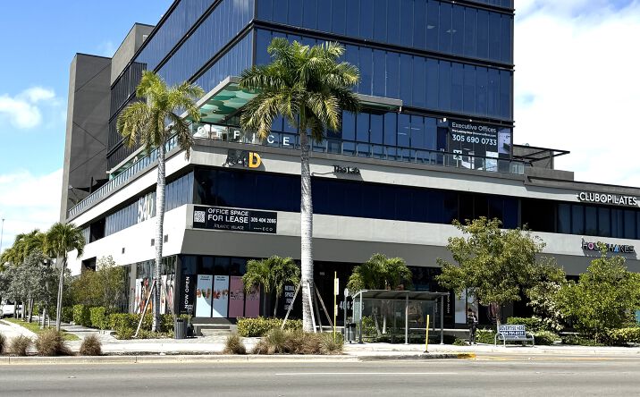 Pictures of Office property located at 601 N Federal Hwy, Hallandale Beach, FL 33009 for lease - image #1