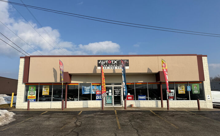 Pictures of Retail property located at 4633 Northfield Rd, North Randall, OH 44128 for lease - image #1