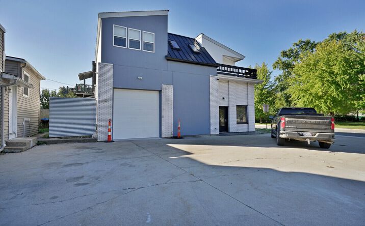 Pictures of Office property located at 1026 State St, Port Huron, MI 48060 for lease - image #1
