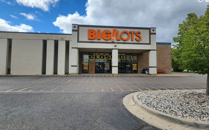 Pictures of Retail property located at 5625 W Saginaw Hwy, Lansing, MI 48917 for lease - image #1
