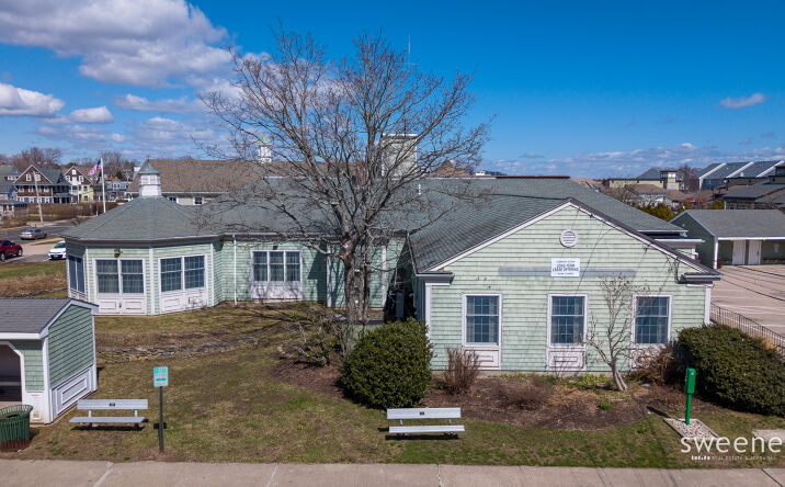 Pictures of Retail, Office, Special Purpose property located at 35 Kingstown Rd, Narragansett, RI 02882 for lease - image #1