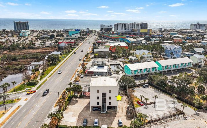 Pictures of Retail, Office, Special Purpose property located at 613 Gulf Shores Pkwy, Gulf Shores, AL 36542 for lease - image #1