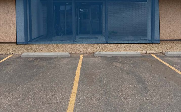 Pictures of Retail property located at 1001 College Ave, Levelland, TX 79336 for lease - image #1