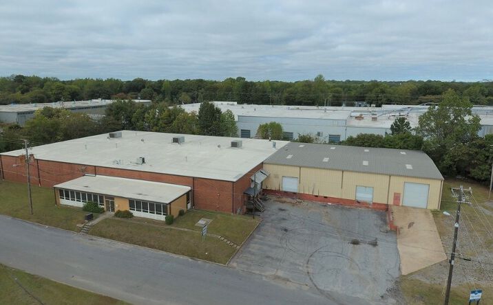 Pictures of Industrial property located at 1015 Sampler Way, East Point, GA 30344 for lease - image #1