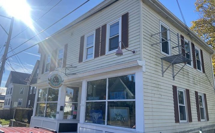 Pictures of Retail, Office property located at 398 Court St, Plymouth, MA 02360 for lease - image #1
