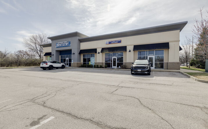 Pictures of Retail property located at 16889 Chesterfield Airport Rd, Chesterfield, MO 63005 for lease - image #1