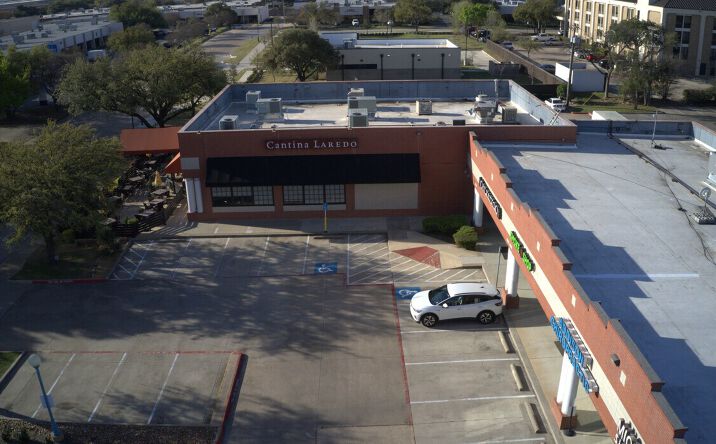 Pictures of Restaurant property located at 4546 Belt Line Rd, Addison, TX 75001 for lease - image #1