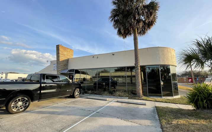 Pictures of Office property located at 201 E Main St, Leesburg, FL 34748 for lease - image #1