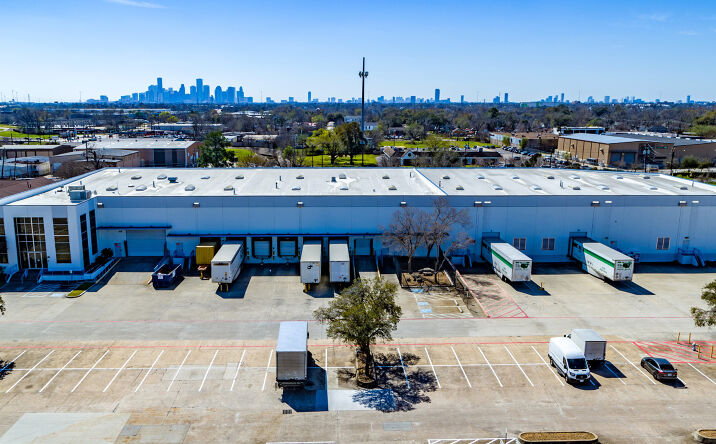 Pictures of Industrial property located at 4525 Airline Drive, Houston, TX 77022 for lease - image #1