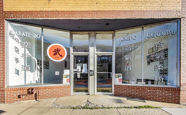 Pictures of Office, Retail property located at 2632 W Touhy Avenue, Chicago, IL 60645 for lease - image #1