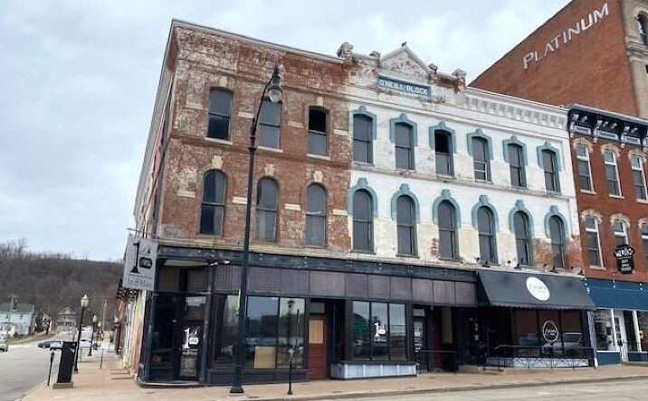Pictures of Retail, Office, Restaurant property located at 101 Main Street, Dubuque, IA 52001 for lease - image #1