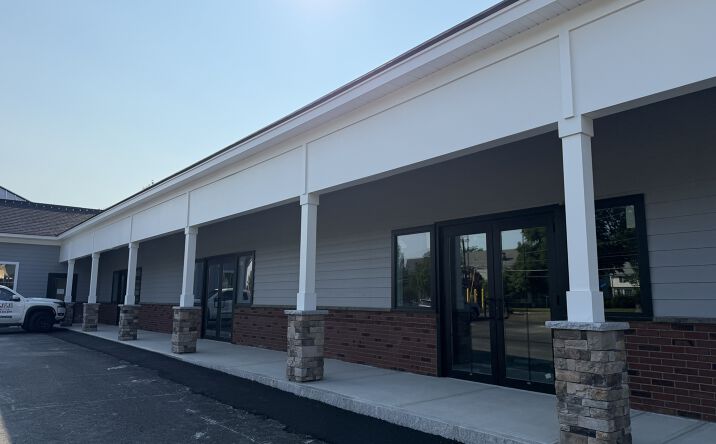 Pictures of Retail property located at 17 Arlington St, Dracut, MA 01826 for lease - image #1