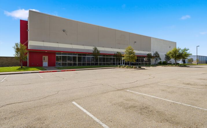 Pictures of Industrial property located at 2701 Texas Central Parkway, Waco, TX 76712 for lease - image #1