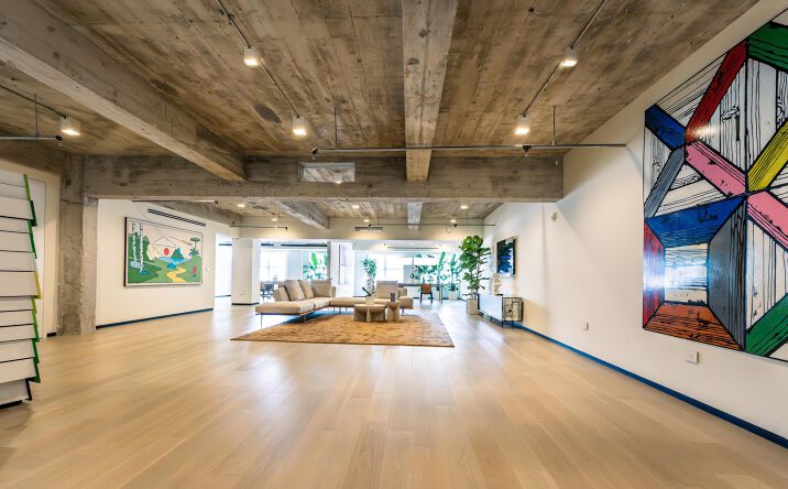 Pictures of Office property located at 605 Lincoln Road 420, Miami Beach, FL 33139 for lease - image #1
