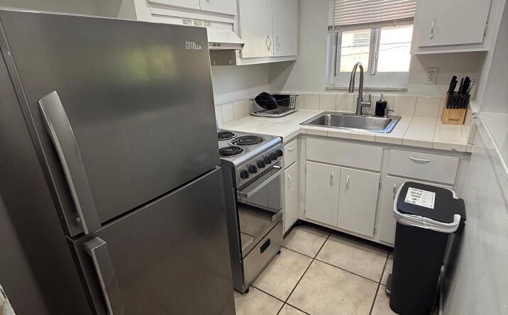 Pictures of Special Purpose property located at 811 SE 16th Street, Fort Lauderdale, FL 33316 for lease - image #1