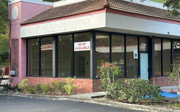 Pictures of Retail property located at 2745 W Hillsboro Boulevard 1, Deerfield Beach, FL 33442 for lease - image #1