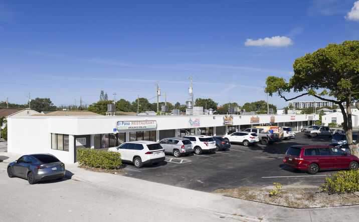 Pictures of Retail property located at 2101 N Dixie Highway 2101, Lake Worth Beach, FL 33460 for lease - image #1