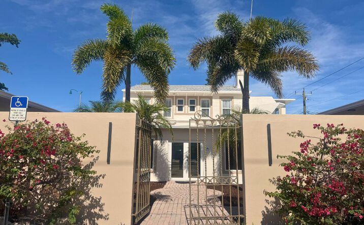Pictures of Office property located at 3600 Broadway Avenue Multiple Units, West Palm Beach, FL 33407 for lease - image #1