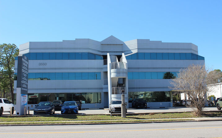 Pictures of Office property located at 3550 University Blvd S, Jacksonville, FL 32216 for lease - image #1