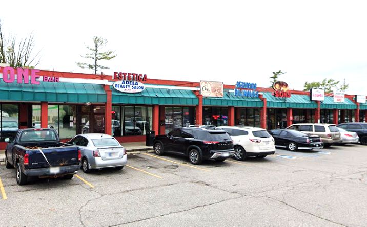 Pictures of Retail property located at 3350 N High School Rd, Indianapolis, IN 46224 for lease - image #1
