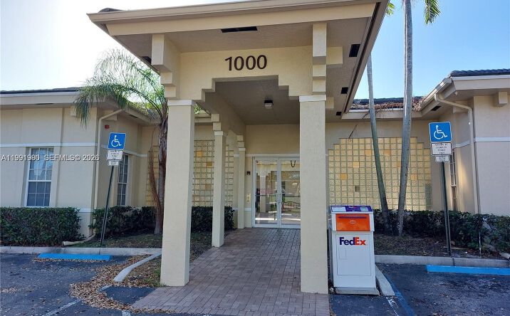 Pictures of Office property located at 1000 N Hiatus Rd # 106, Pembroke Pines, FL 33026 for lease - image #1