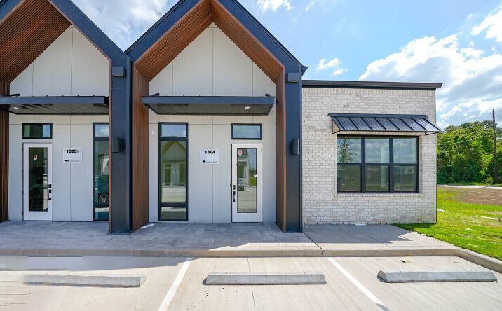 Pictures of Office property located at 1325 Main St, Katy, TX 77494 for lease - image #1