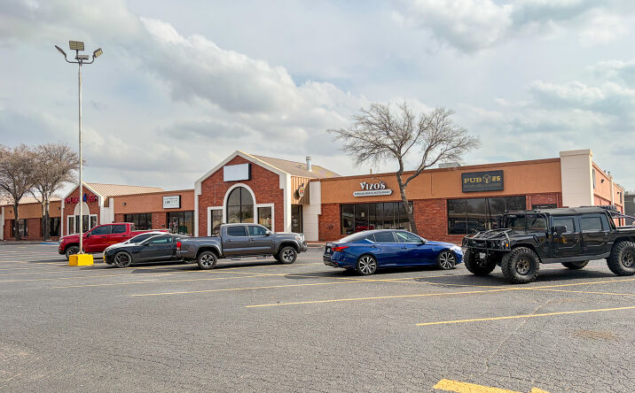 Pictures of Retail, Restaurant, Office property located at 3111 34th St, Lubbock, TX 79410 for lease - image #1