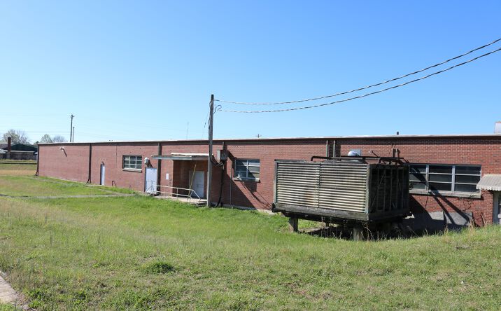 Pictures of Industrial property located at 915 Sparta St, McMinnville, TN 37110 for lease - image #1