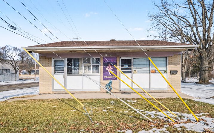 Pictures of Special Purpose, Office, Retail property located at 2668 W Court St, Flint, MI 48503 for lease - image #1