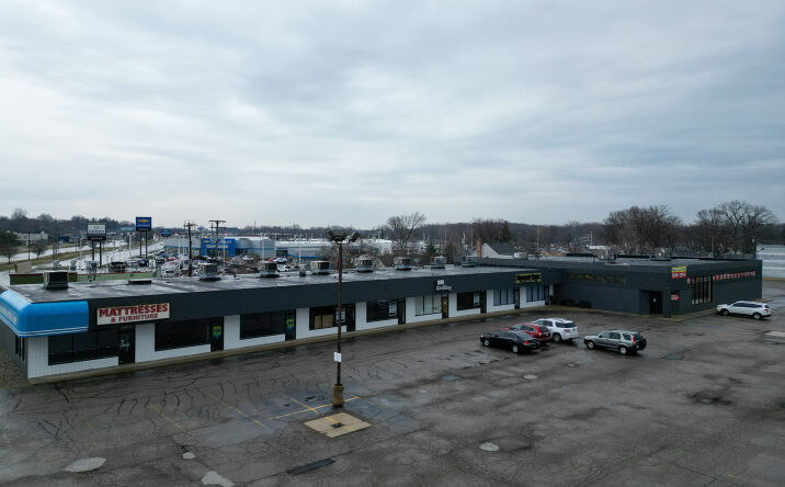 Pictures of Retail property located at 35270 Gratiot Ave, Clinton Twp, MI 48035 for lease - image #1