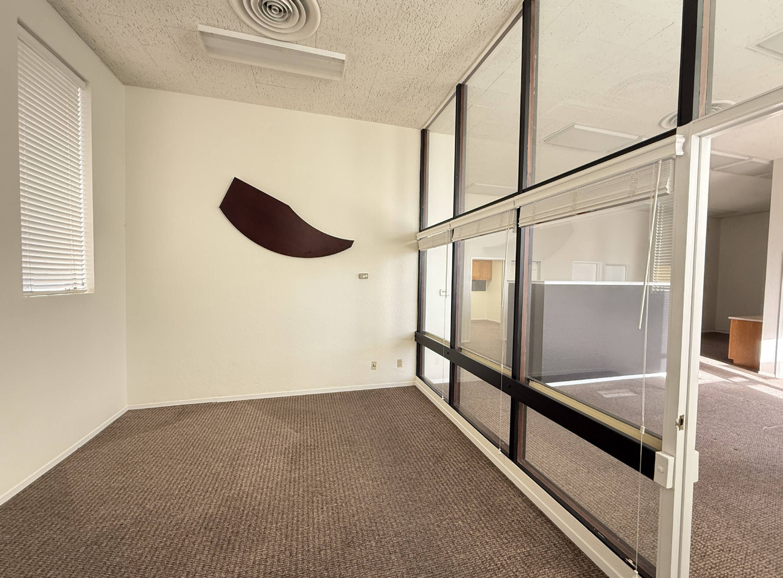 120 Center St, Auburn, CA 01841