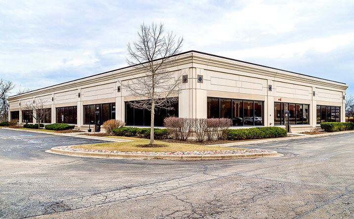 Pictures of Office property located at 2150 Point Blvd, Elgin, IL 60123 for lease - image #1