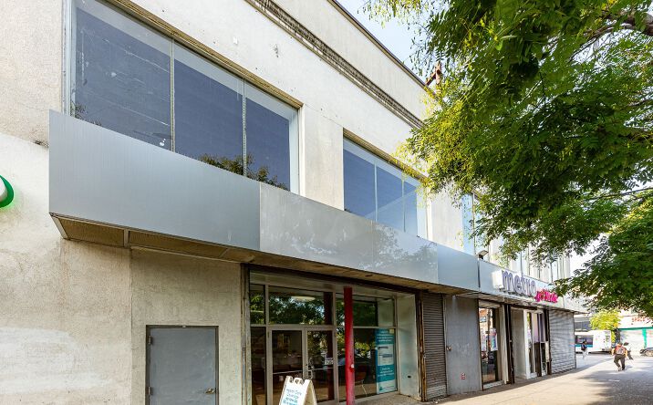 Pictures of Retail property located at 305 E Fordham Rd, New York, NY 10458 for lease - image #1