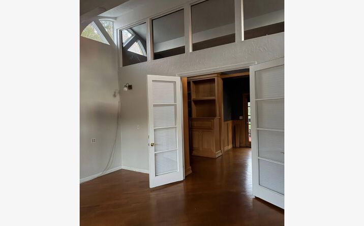 Pictures of Office property located at 2995 Woodside Rd, Woodside, CA 94062 for lease - image #1