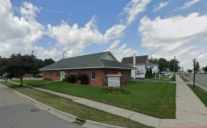 Pictures of Office property located at 129 S Washington St, Oxford, MI 48371 for lease - image #1