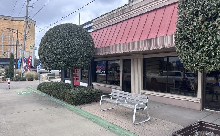 Pictures of Retail, Office, Restaurant property located at 405 Barksdale Blvd, Bossier City, LA 71111 for lease - image #1