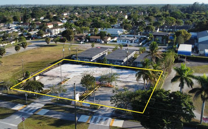 Pictures of Land property located at 941 W Palm Dr, Homestead, FL 33034 for lease - image #1