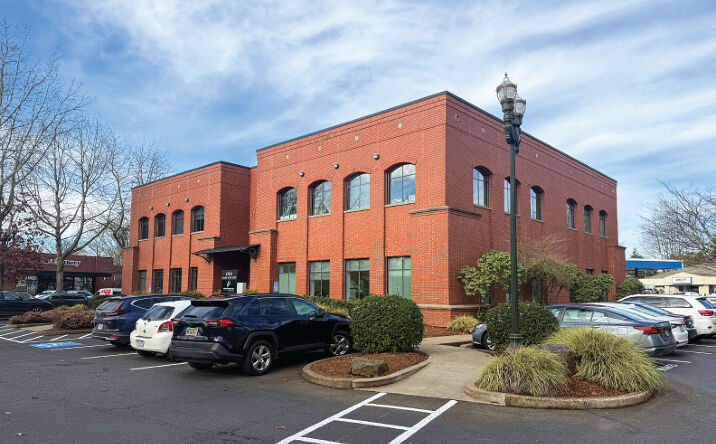 Pictures of Office property located at 4765 Village Plaza Loop, Eugene, OR 97401 for lease - image #1