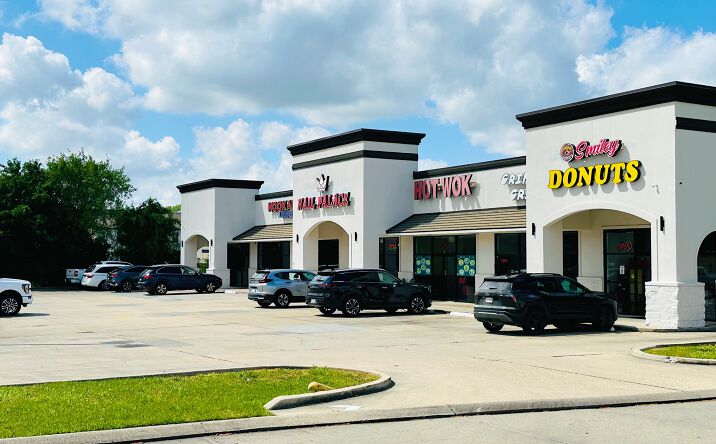 Pictures of Retail, Office property located at 36519 Oak Plaza Ave, Prairieville, LA 70769 for lease - image #1