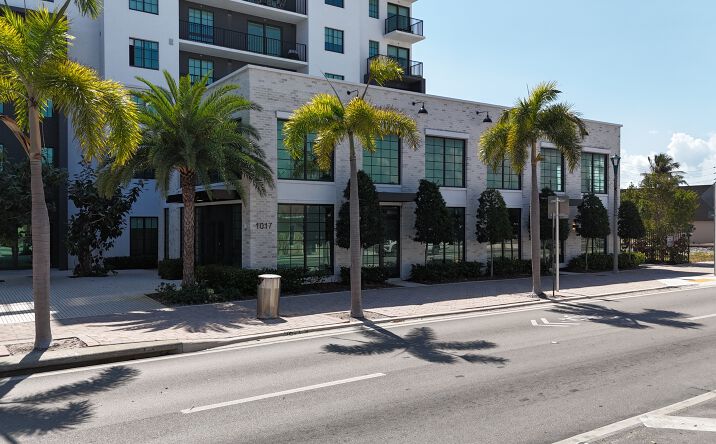 Pictures of Retail property located at 1017 Lake Ave, Lake Worth Beach, FL 33460 for lease - image #1
