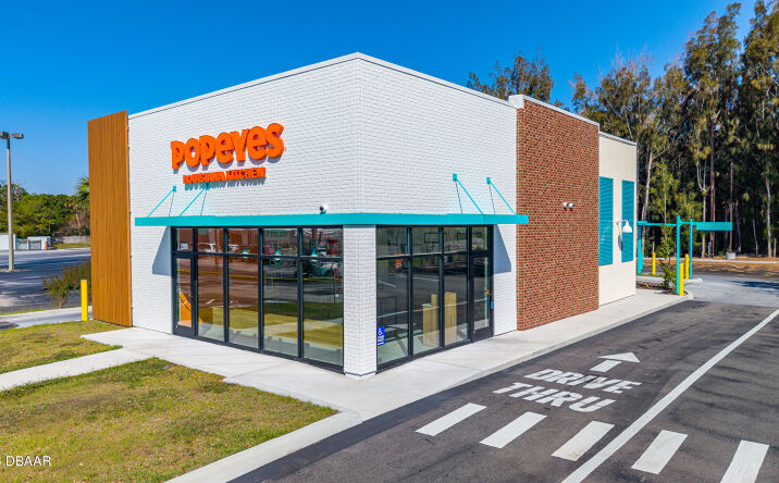 Pictures of Retail, Restaurant property located at 2900 S Ridgewood Avenue, Edgewater, FL 32141 for lease - image #1